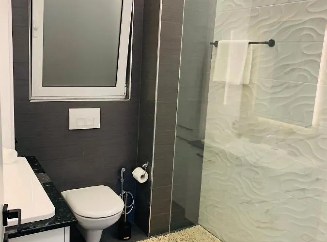 Marla アパート Rhodes City